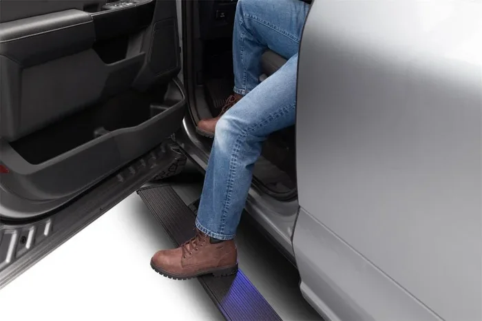 AMP Research 2014-2017 Chevrolet Silverado 1500 Extended/Crew PowerStep – Black