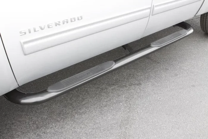 Lund 2019 Chevy Silverado 1500 Crew Cab 4in. Oval Curved SS Nerf Bars – Polished