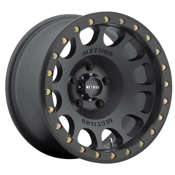 Method MR105 Beadlock 17×9 -38mm Offset 6×5.5 108mm CB Matte Black w/BH-H24125 Wheel