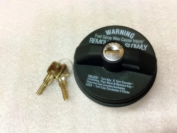 Titan Fuel Tanks Locking Fuel Cap – Black