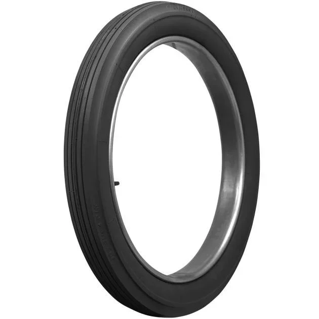 Universal Tire Blackwall 33×4.5 81708