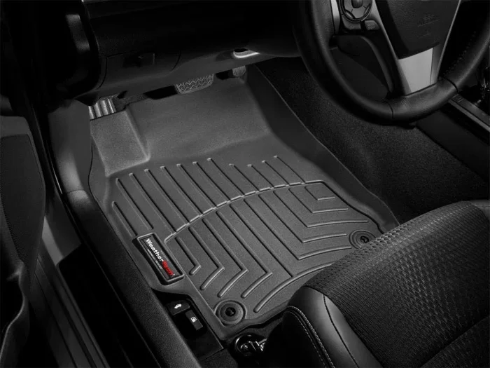 WeatherTech 07-13 Chevrolet Silverado Front FloorLiner – Black